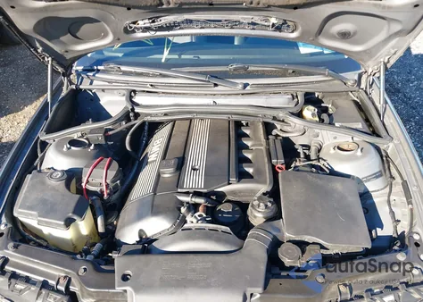 2002 BMW 325I из США, поврежденный, VIN WBAEV33462KL71644